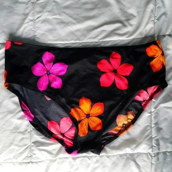 Longitude Swimwear Floral Black Women's Bikini Swim Bottom New! Size 22W - Picture 4 of 5